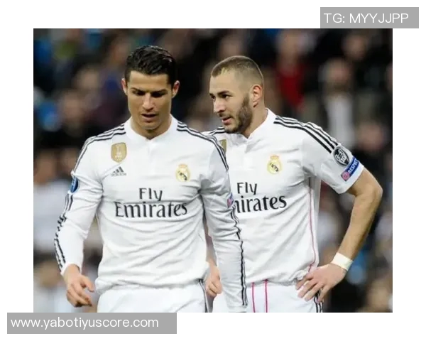 马科斯阿隆索盛赞本泽马与C罗迭戈科斯塔在前锋位置的卓越表现